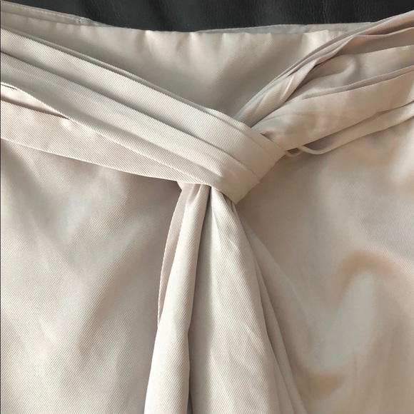 Cream Skirt - Picture 3 of 7